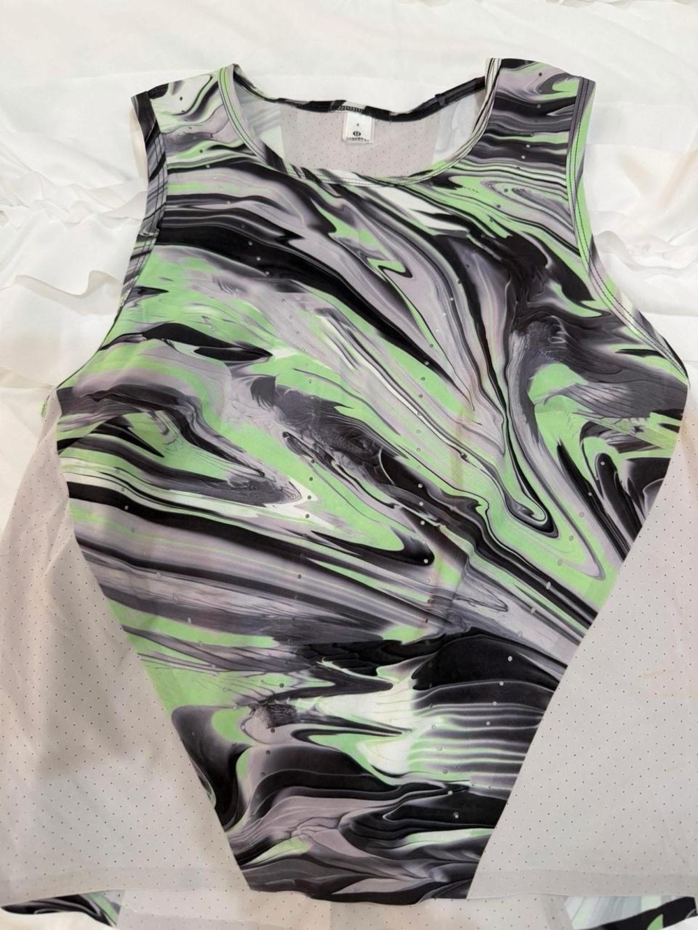 Women’s Lululemon tank